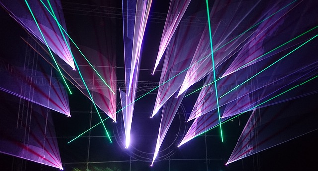 laser paprsky v aréně